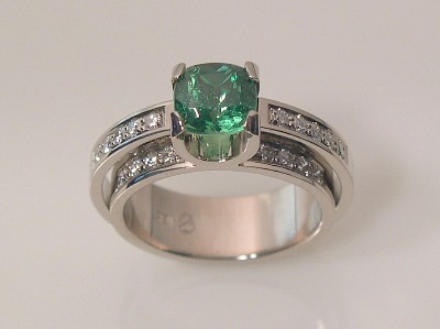 TSAVORITE RING - DOUBLE SHANK